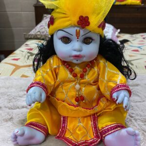 kanha ji idol with golden yellow poshak – decorative krishna murti